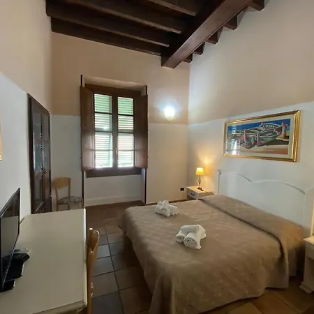 Julia's Friends ベッド・アンド・ブレックファスト サッサリ