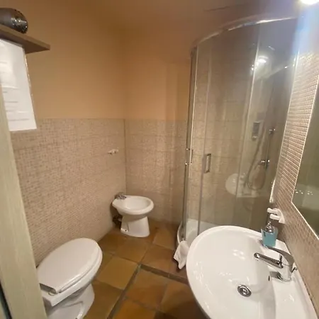 Julia's Friends לינה וארוחת בוקר