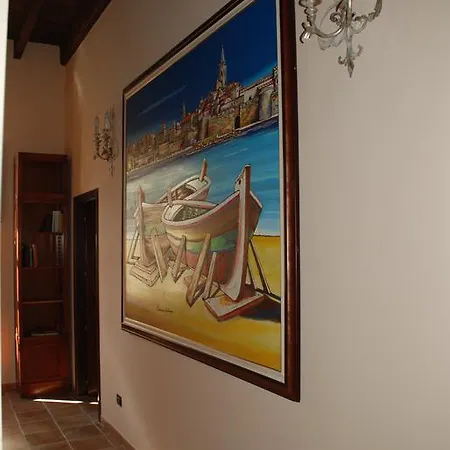 Julia's Friends Bed & Breakfast 3*